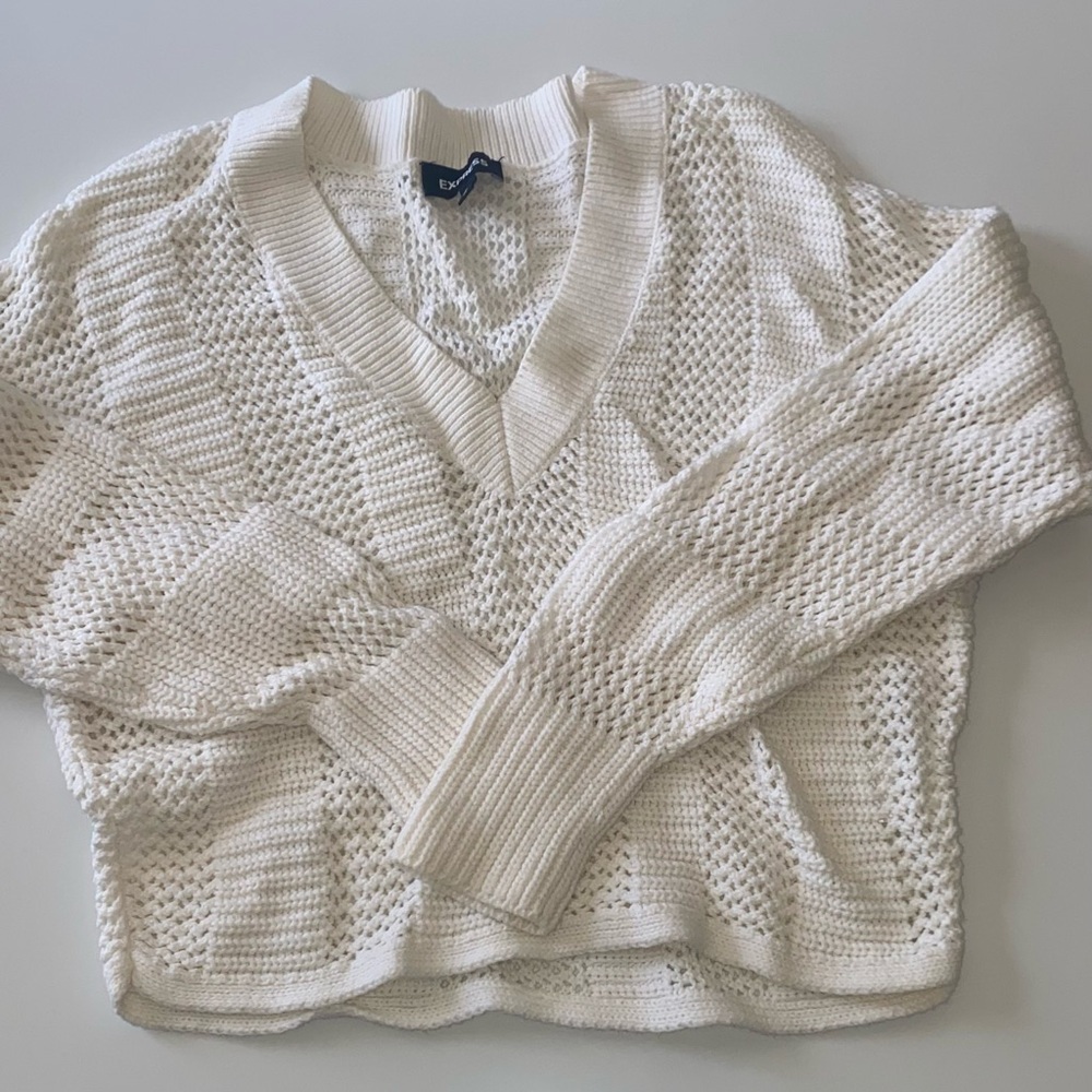 Express Women's V-Neck Cream Sweater